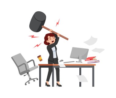 Öfkeli bir kadın, elinde büyük bir çekiçle ofiste çalışan bir çalışan.