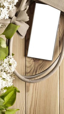 Leziz leylaklar, cep telefonları ve kadın çantası. Anneler Günü için mükemmel bir tasarım. Metin veya ürün için akıllı telefon ekran kopyalama alanı