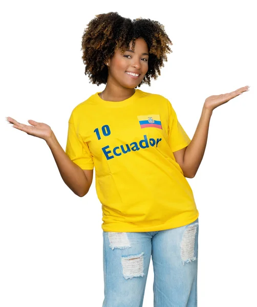 Ganska Kvinnlig Fotbollsfan Från Ecuador Med Gul Jersey Isolerad Vit — Stockfoto