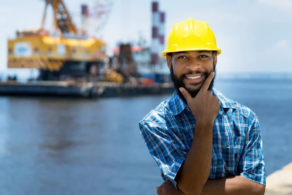 Laughing African American Offshore Worker Digger Plattform Ship Blue Ocean — Fotografia de Stock