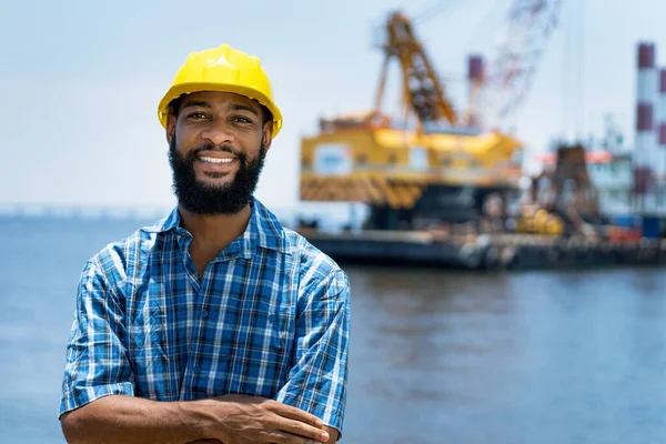 Portrait Laughing Africa American Offshore Worker Digger Plattform Ship Blue — Fotografia de Stock
