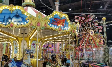 DOHA, Katar - 10 Ekim 2022 VILLAGGIO AVM, çocuklar oyun alanı