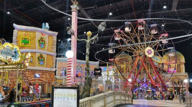 DOHA, Katar - 10 Ekim 2022 VILLAGGIO AVM, çocuklar oyun alanı