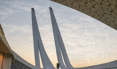 Doha, Katar - 15 Mayıs 2023: ikonik simge, Katar Eğitim Şehri Mescidi
