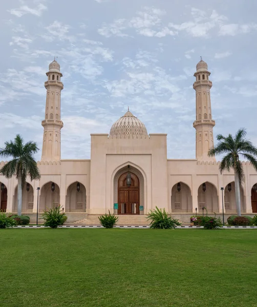 Salalah, Umman Sultanı - 12 Kasım 2023: Sultan Qaboos Camii Salalah, Umman