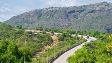 Salalah, Umman... 11 Kasım 2023 Salalah 'ın yolları doğanın harikalarından geçiyor..