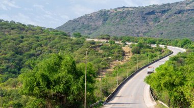 Salalah, Umman... 11 Kasım 2023 Salalah 'ın yolları doğanın harikalarından geçiyor..