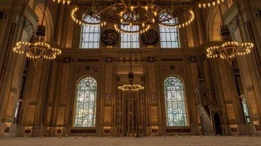 İnci, Doha, Katar - 12 Aralık 2023: Yeni açılan Hamad bin Jassim Camii (İnci Adası)