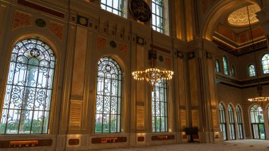 İnci, Doha, Katar - 12 Aralık 2023: Yeni açılan Hamad bin Jassim Camii (İnci Adası)