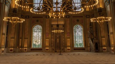 İnci, Doha, Katar - 12 Aralık 2023: Yeni açılan Hamad bin Jassim Camii (İnci Adası)