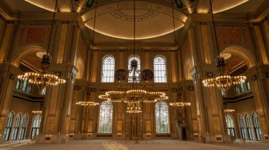 İnci, Doha, Katar - 12 Aralık 2023: Yeni açılan Hamad bin Jassim Camii (İnci Adası)