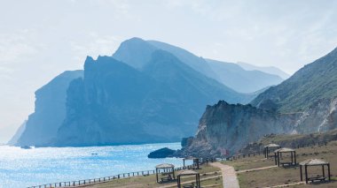 Al Mughsayl Plajı (El Mughsail Sahili olarak da bilinir) Salalah 'ın en ünlü turistik merkezi Umman' dır..