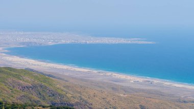 Mirbat, salalah, alamet... 12 Aralık 2023: View of Mirbat, Zufar Valiliği 'nin bir kıyı kentidir.