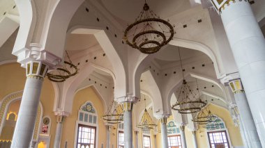 Doha, Katar - 12 Aralık 2023: Katar 'daki en büyük cami, Katar Devleti Büyük Camisi olarak da bilinen İmam Abdul Vahabi