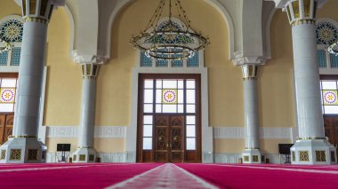 Doha, Katar - 12 Aralık 2023: Katar 'daki en büyük cami, Katar Devleti Büyük Camisi olarak da bilinen İmam Abdul Vahabi