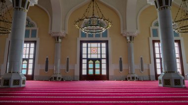 Doha, Katar - 12 Aralık 2023: Katar 'daki en büyük cami, Katar Devleti Büyük Camisi olarak da bilinen İmam Abdul Vahabi