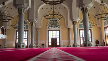 Doha, Katar - 12 Aralık 2023: Katar 'daki en büyük cami, Katar Devleti Büyük Camisi olarak da bilinen İmam Abdul Vahabi