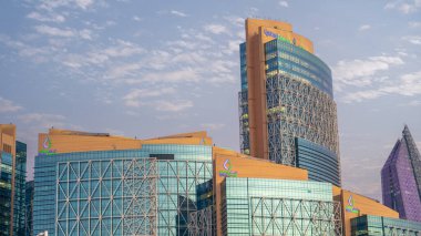 doha, katar- 12 Aralık 2023: Katar enerjisi (qatar petroleum) merkez ofisi.