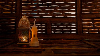 Müslüman Kutsal Ayı Ramazan Kareem - Süslü Arap Feneri Parıltısı