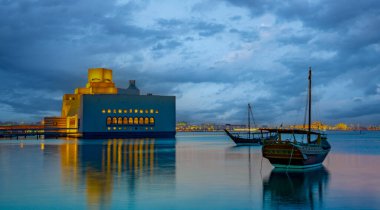 Doha, Katar - 20 Aralık 2023: Doha, Katar 'da İslam Sanatları Müzesi