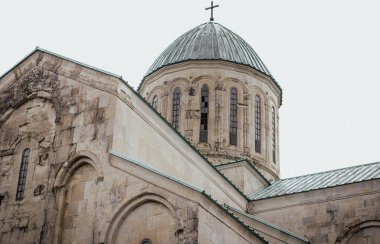 Dormition Katedrali ya da Kutaisi Katedrali, Gürcistan 'ın Imereti bölgesinde, Kutaisi şehrinde 11. yüzyıldan kalma bir katedral..