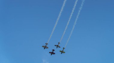 doha, qatar-Haziran 05.2025: Katar 'ın Doha kentinde hava gösterisi. Katar 2025 bayramı boyunca .