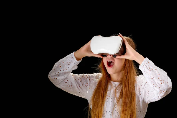 Goggles Girl Young Woman White Shirt Jeans Wearing Virtual Goggles — Fotografia de Stock