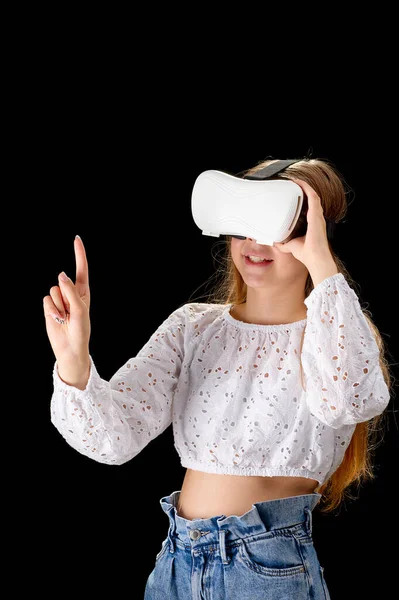 Portrait Young Caucasian Woman Using Virtual Reality Holographic Hololens Glasses — Foto Stock