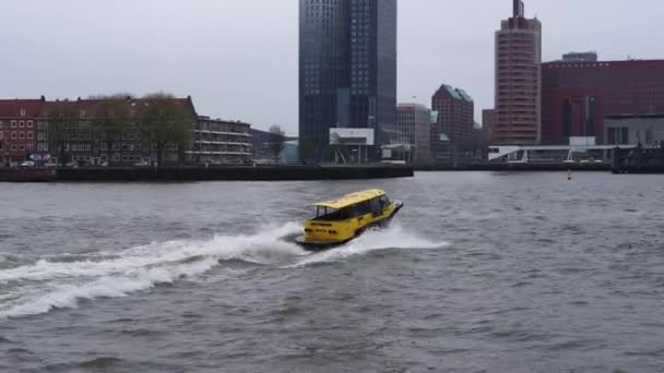 Rotterdam Niederlande April 2023 Schnellwassertaxi Auf Der Nieuwe Maas Rotterdam — Stockvideo
