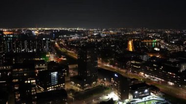 Rotterdam, Hollanda 'nın Gece Panoraması. Rotterdam, Hollanda - Nisan 2023: City Scape,