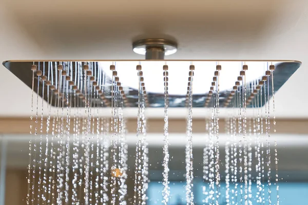 Water Flows Tropical Shower Large Water Consumption Chrome Large Shower — Φωτογραφία Αρχείου
