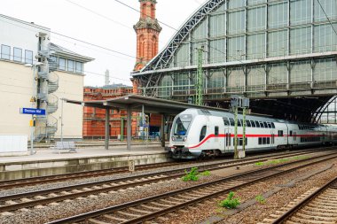 Bremen, Almanya Tren İstasyonu - Bremen Ana Tren İstasyonu Hbf, Hauptbahnhof: Alman Bölgesel ve Ekspres Trenleri.