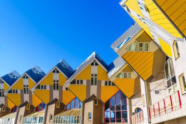 Görkemli Kentsel Arazi, Rotterdam 'daki Canlı Sarı Küp Evleri, Hollanda' daki Modern Mimari Marvel ve Turist Çekimi