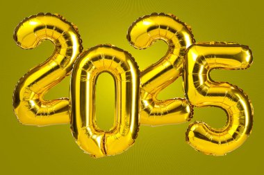 Yeni yıl 2025 kutlaması. Altın folyo renkli balonlar. 2025 balon. Sarı arka planda. Parti, tebrik kartı, reklamcılık, yıldönümü..