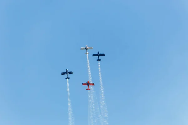ブラジル リオデジャネイロのコパカバーナで行われる空戦隊2022年9月7日 リオデジャネイロのコパカバーナビーチで独立記念日に行われる空戦隊 — ストック写真