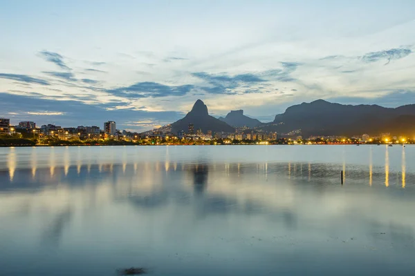 Rio Janeiro Daki Rodrigo Freitas Gölü Nde Gün Batımı — Stok fotoğraf