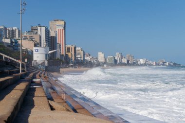 Rio de Janeiro, Brezilya 'da Leblon sahilinde akşamdan kalmayım..