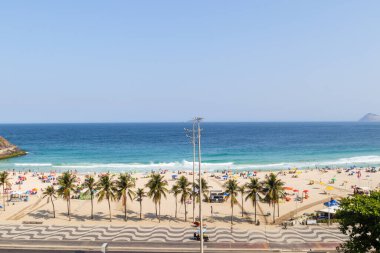 Rio de Janeiro, Brezilya 'daki Copacabana Plajı - 24 Eylül 2024: Rio de Janeiro' nun Copacabana mahallesindeki Leme Sahili manzarası.