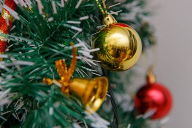 Rio de Janeiro, Brezilya 'daki evinde süslenmiş Noel ağacı.