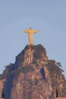 Rio de Janeiro 'daki Kurtarıcı İsa - 22 Temmuz 2024: Rio de Janeiro' daki Kurtarıcı İsa heykelinin manzarası.