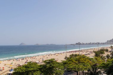 Rio de Janeiro, Brezilya 'daki Copacabana Plajı - 24 Eylül 2024: Rio de Janeiro' nun Copacabana mahallesindeki Leme Sahili manzarası.