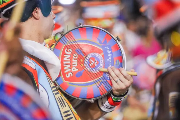 Rio de Janeiro, Brezilya 'daki Academicos de Vigario Geral samba okulu - 2 Mart 2025: Marques de Sapucai Sambadrome' daki geçit töreni sırasında Akademicos de Vigario Geral samba okulu