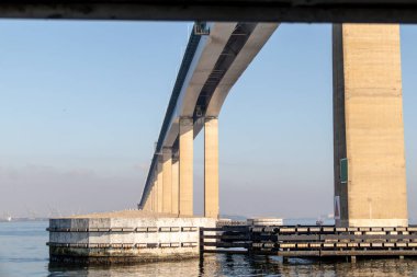 Rio de Janeiro Brezilya 'daki Rio Niteroi köprüsü.