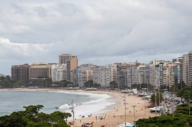 Rio de Janeiro, Brezilya 'daki Copacabana Plajı - 12 Haziran 2025: Rio de Janeiro' daki Copacabana Sahili.