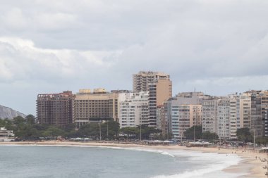 Rio de Janeiro, Brezilya 'daki Copacabana Plajı - 12 Haziran 2025: Rio de Janeiro' daki Copacabana Sahili.