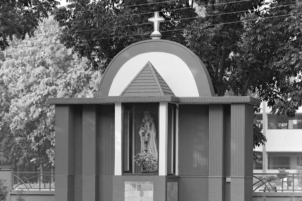 2022 Raiganj 西ベンガル州 インド 聖ヨセフ大聖堂教会の母マリア像ラジャンに位置しています — ストック写真