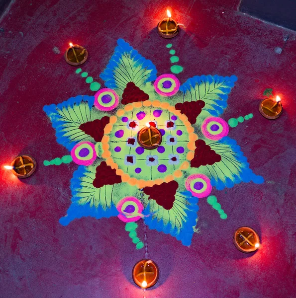 Oświecona Dekoracja Rangoli Podczas Uroczystości Diwali Indiach — Zdjęcie stockowe