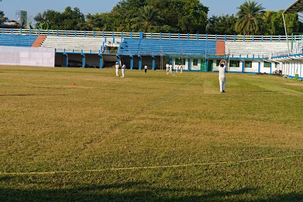 Små Barn Spelar Cricket Stadion Lekplats Indien — Stockfoto
