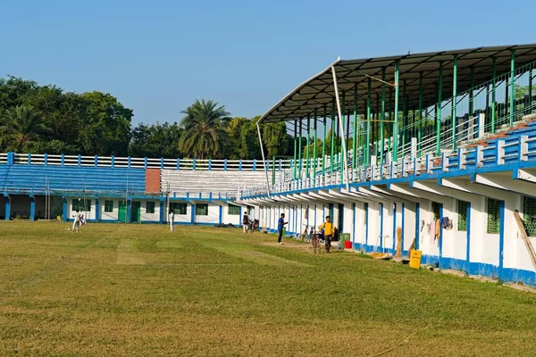 Маленькие Дети Играют Крикет Стадионе Индии — стоковое фото