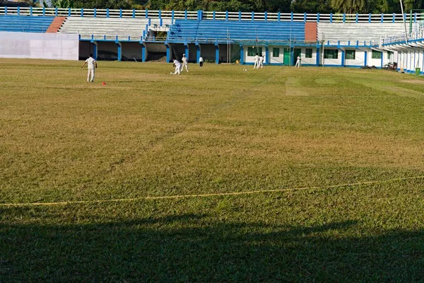 Små Barn Spelar Cricket Stadion Lekplats Indien — Stockfoto